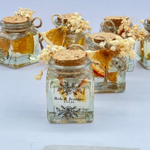 Custom Candle Wedding Favors with Dried Flowers, Bulk Wedding Favors for Guests, Personalized Wedding Gift for Guest, Wedding Thank you Gift image 8