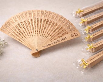 Personalisierte Sandelholz Hochzeitsfächer: Lasergeschnittene Monogramm Gastgeschenke