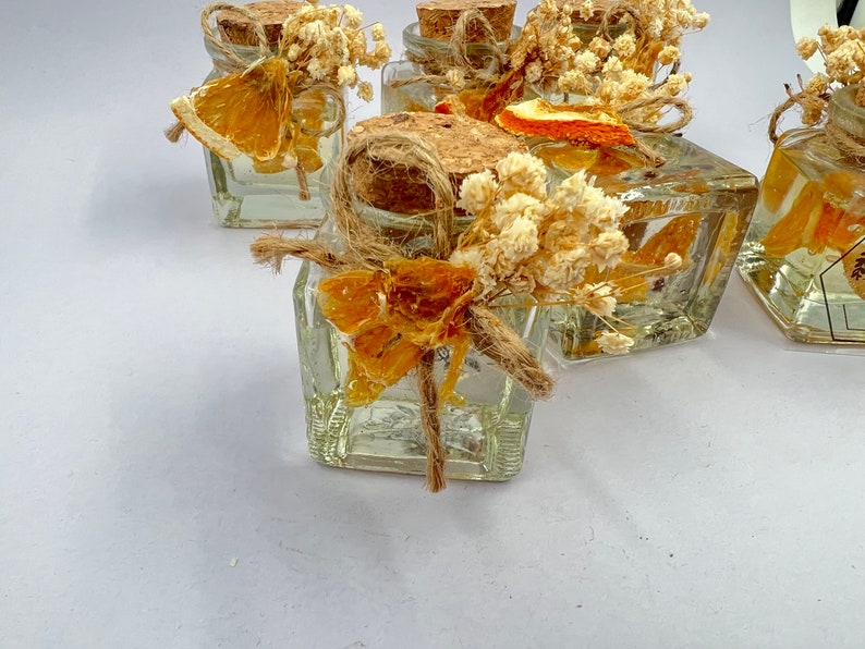 Custom Candle Wedding Favors with Dried Flowers, Bulk Wedding Favors for Guests, Personalized Wedding Gift for Guest, Wedding Thank you Gift image 7