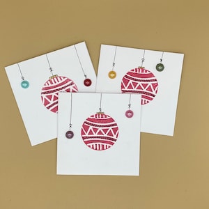 Confezione da 3 mini biglietti di Natale di lusso stampati a mano rossi, design a palline, confezione multipla da 6, regalo di Natale, biglietto di auguri per le buone feste, 10 x 10 cm
