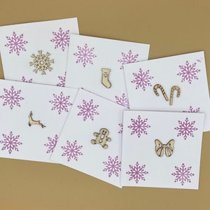 6 x Mini biglietti di Natale di lusso stampati a mano con decorazioni in legno, confezione da 6, regalo di Natale, biglietto di auguri per le feste 10 x 10 cm