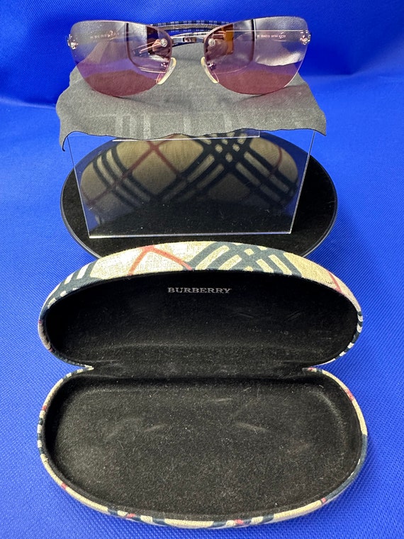 Vintage Pink Burberry Sunglasses With Original Cloth and  display picture 1