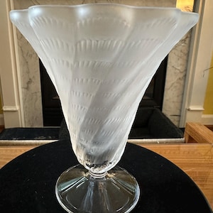 Lalique Vase Vintage - Etsy