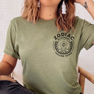 Zodiac Academy T-shirt, House Ignis Fire Focus T-shirt, officiële Twisted Sisters-merchandise, verjaardagscadeau van Best Friends voor boekenliefhebbers