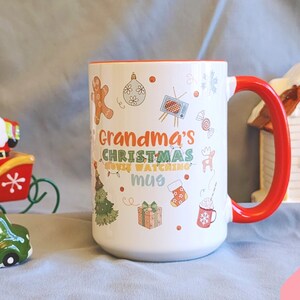 Personalizowany kubek do oglądania filmów świątecznych, spersonalizowany kubek retro Xmas, kubek podróżny Vintage Christmas Ornaments dla mamy, babci w okresie świątecznym