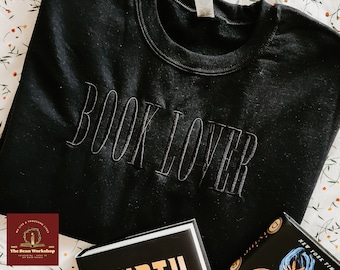 Broderad tröja för bokälskare, boktröja, födelsedagspresent till bokälskare från bästa vänner, present till engelsklärare, bibliotekarie