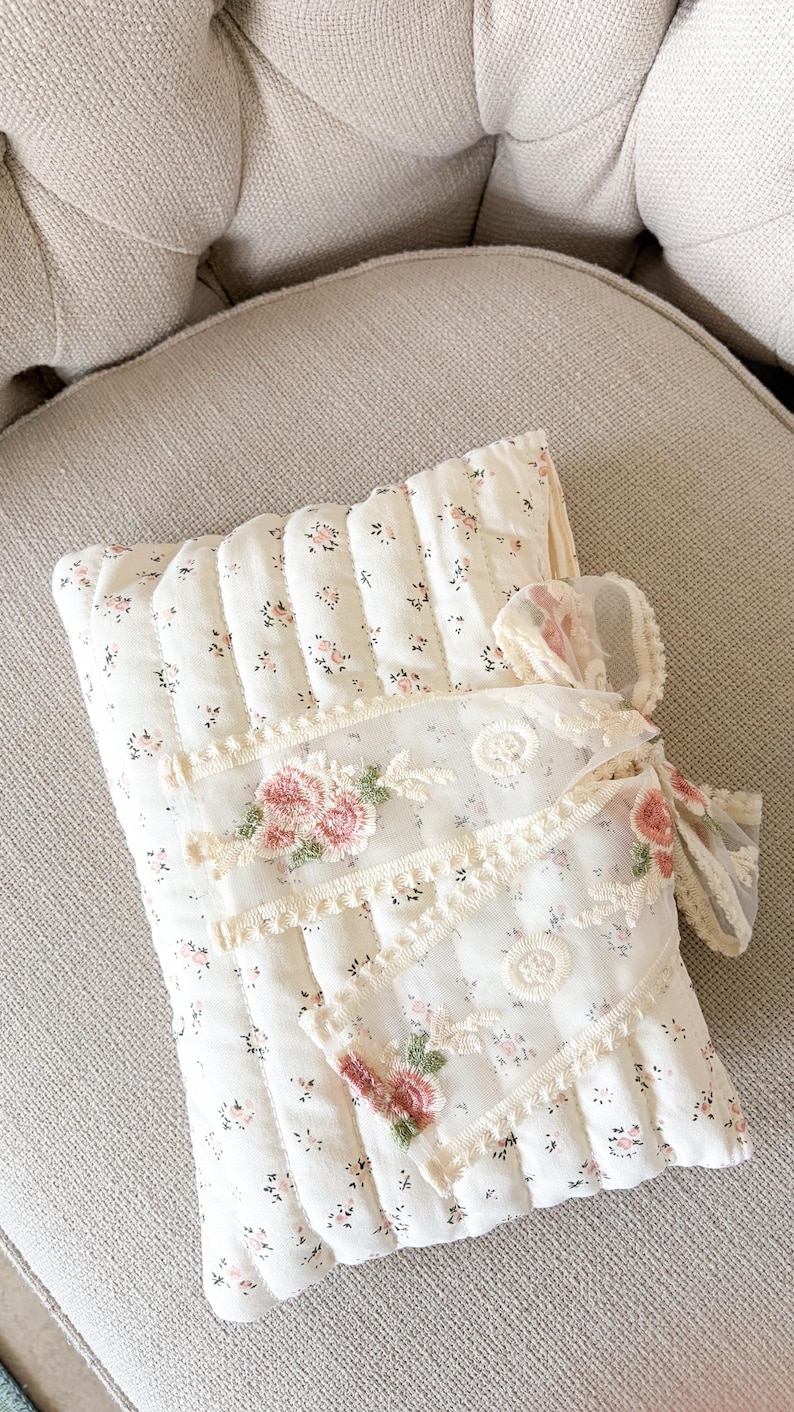 Large Book Sleeve with Lace Ribbon, Quilted Book Cover with Lace Bow, Christmas Gift for Book Lovers, Pink Floral Bow Tie Padded Bible Cover Pink Flower