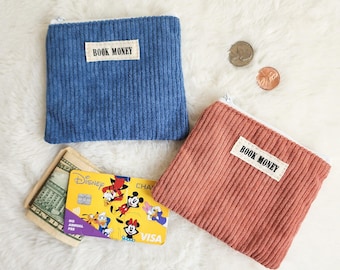 Monedero y cartera de pana con motivos literarios / Regalo para amantes de los libros, lectores y profesores.