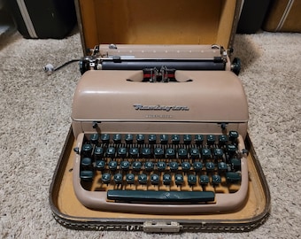 1957 Remington Quiet-Riter Typewriter