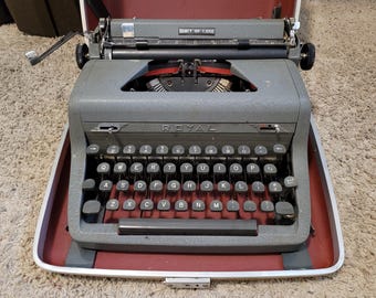 1950 Royal Quiet Deluxe typewriter