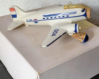 DC-3 DDA Dakota Uiver Earthenware withoutDutch Gin - Van Wees Distillery