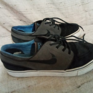 Vintage Nike size 9 Athletic Shoes