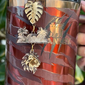 40oz quencher plate, stanley name tag, stanley name plate, stanley tag 40oz, tumbler name plate, mug name tag, stanley accessories, straw charm, tumbler bow, leopard tumbler, personalized name, tyla tyger stanley, tiger print stanley