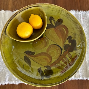 MCM avocado green chip & dip platter, attributed to Los Angeles Pottery #700, vintage 1960&#39;s hand painted ceramic dish, retro serving dish