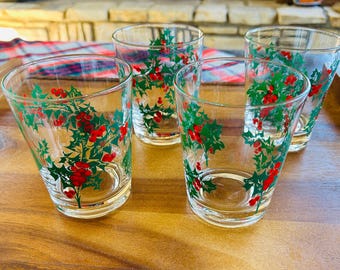 Set/4 Christmas glasses, classic holiday barware, holly design DOF glasses, decorative vintage glassware, old fashioned glass