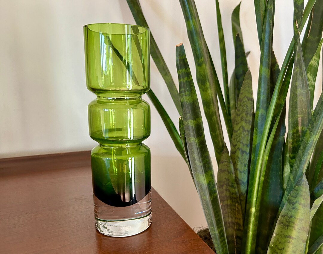 Green Art Glass Vase, MCM Colored Glass, Mid-century Art Glass ...