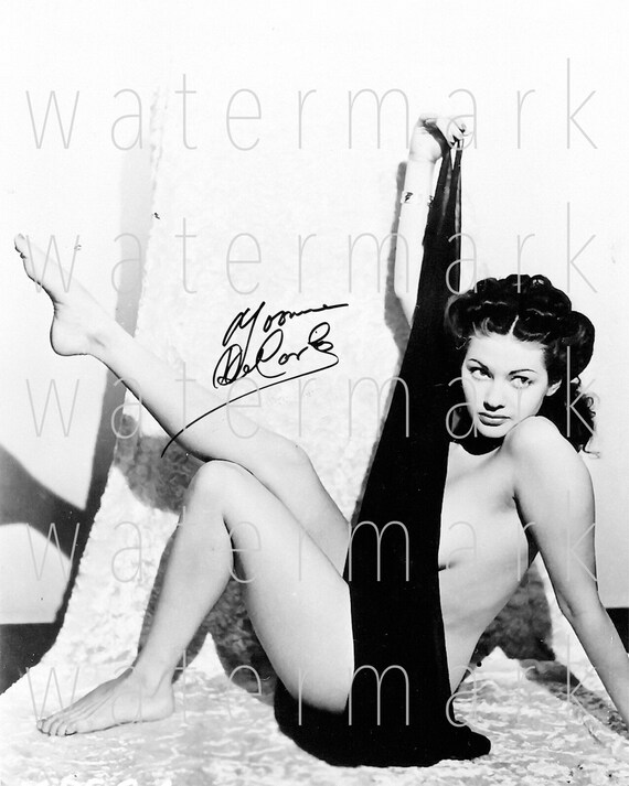 Lily Munster Yvonne De Carlo Signed 8x10 Photo Autograph Photograph Poster  Print Reprint - Etsy Australia