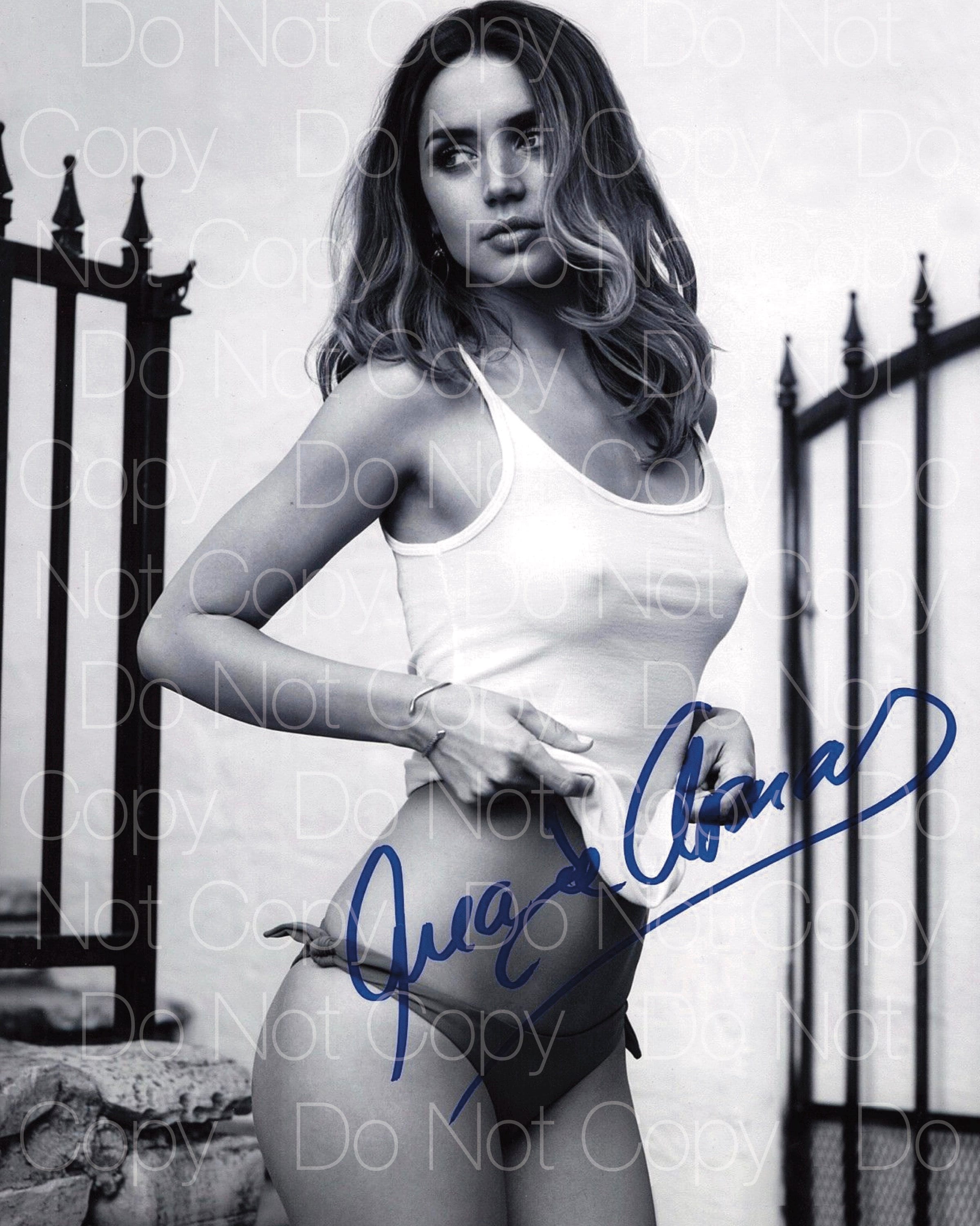 Ana de Armas Poster #1019775 Online