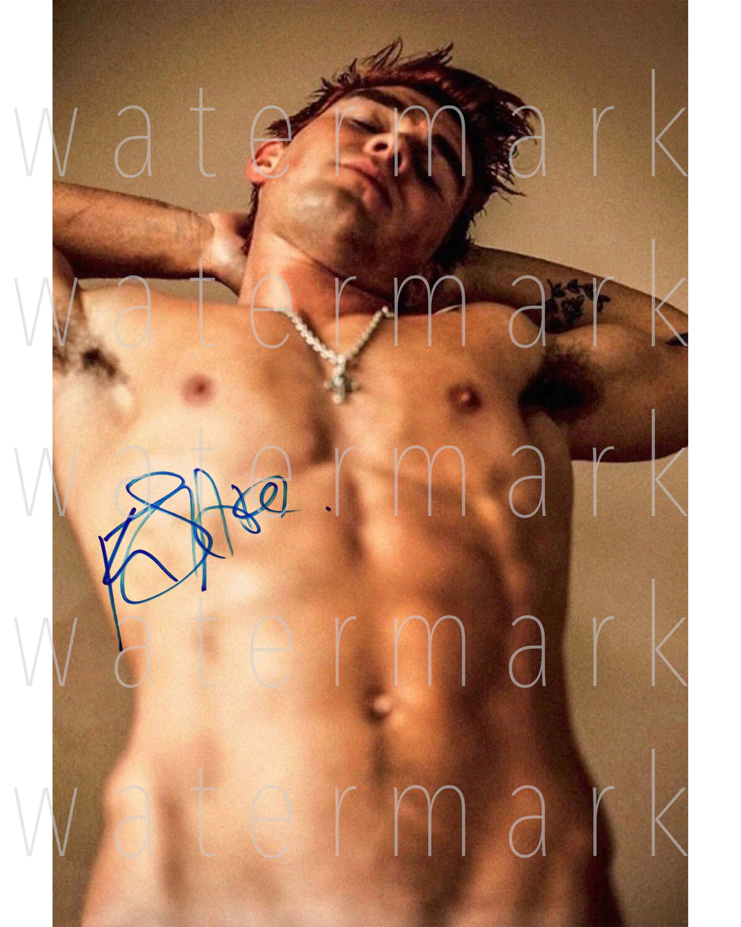 Kj Apa Sexy Hot Signed 8x10 Photo Autograph - Etsy Sweden