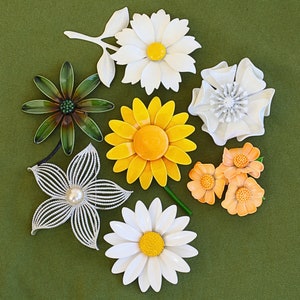 Vintage 60's Retro Colorful Flower Brooches Pins, Sold Individually