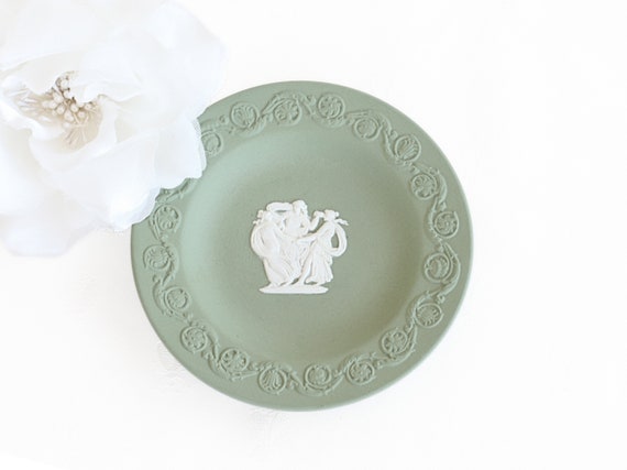 Vintage Green Wedgwood Jasperware Trinket Ring Di… - image 1