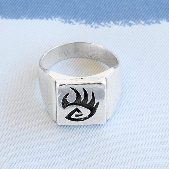 Detailed Wide Vintage Hopi Native American Jewelry Silver Paw Ring Old Detailed Wide Vintage Hopi Native American Jewelry Silver Paw Ring Old