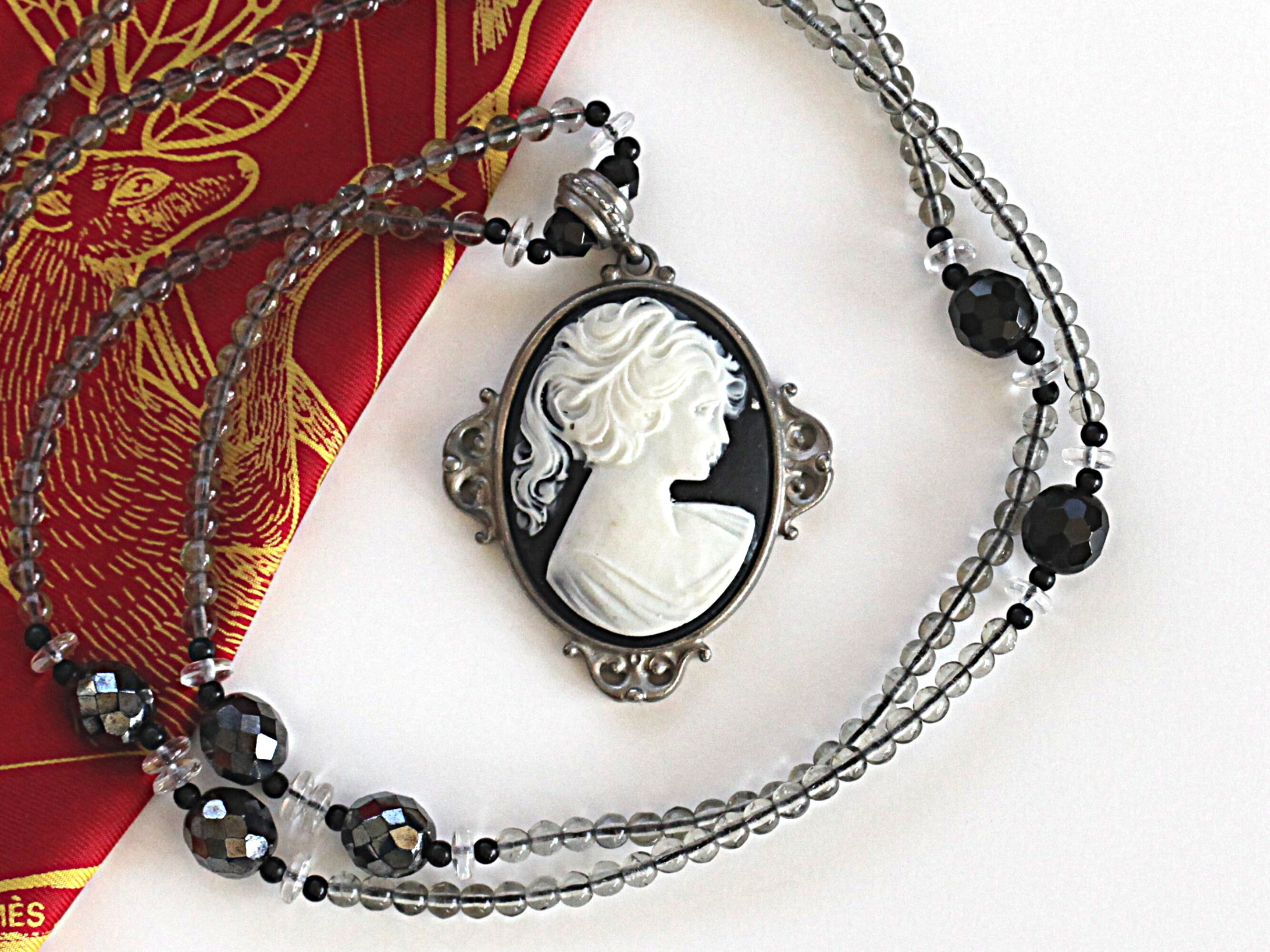 Vintage Ben Amun Black White Cameo 