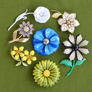 Vintage 60's Retro Colorful Flower Brooches Pins, Sold Individually