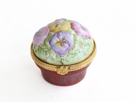 Vintage Porcelain and Ceramic Trinket Ring Boxes,… - image 5