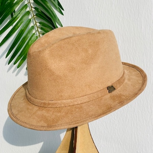 Short Brim Suede Hat