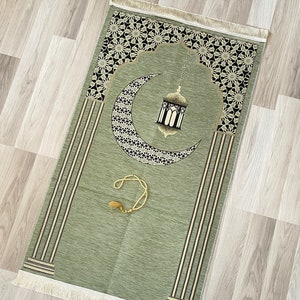 Personalized Prayer rug, Eid Favors, Sejadah, Islamic Gifts, rug for men, rug for women, Ramadan Gift, Gift for Muslim Friend, Prayer Mat image 3