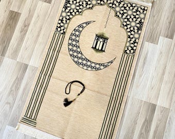 Personalized Prayer Rug Set: Yaseen Book, Tasbih, Mini Quran - Islamic Gift