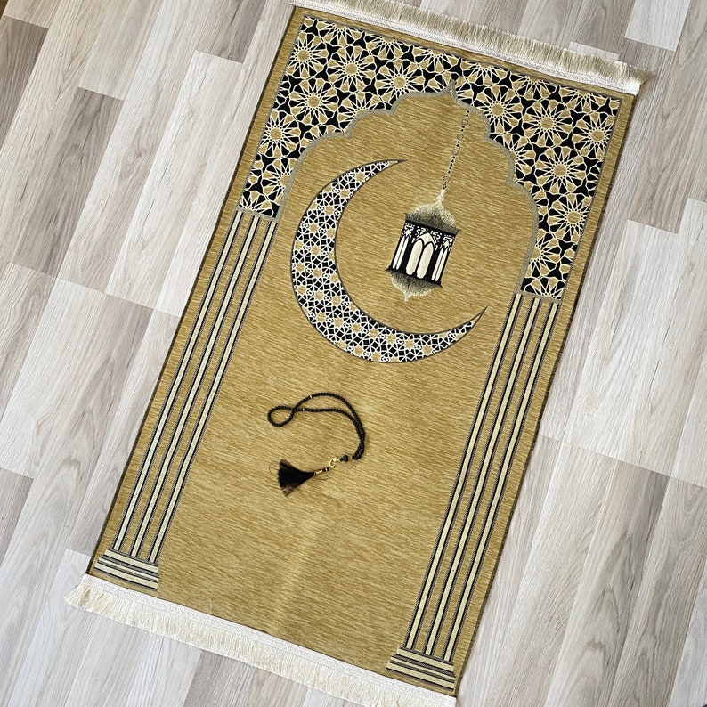 Personalized Prayer rug, Eid Favors, Sejadah, Islamic Gifts, rug for men, rug for women, Ramadan Gift, Gift for Muslim Friend, Prayer Mat image 4