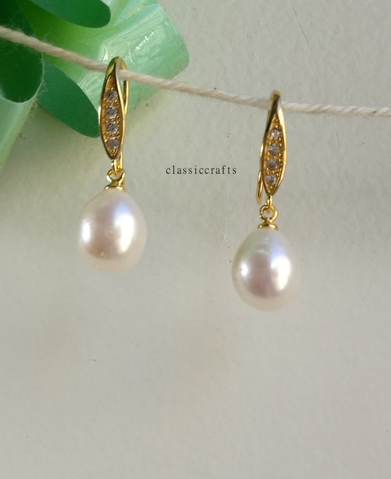 Handmade 9-10mm Freshwater Pearl Drop Earrings In Sterling Silver – Golden White Dangles