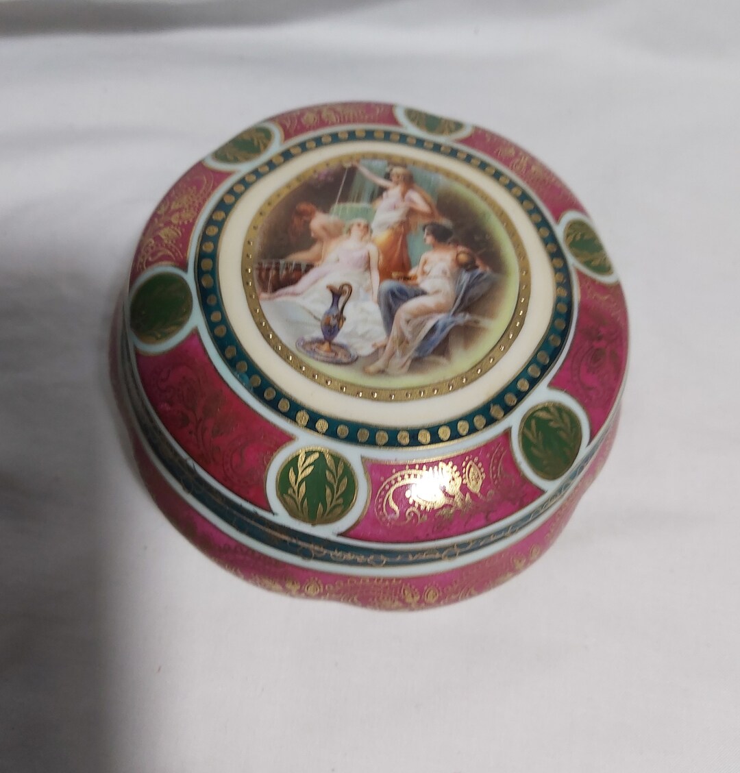 Antique Outstanding Royal Vienna Porcelain Beehive Mark Czechoslovakia