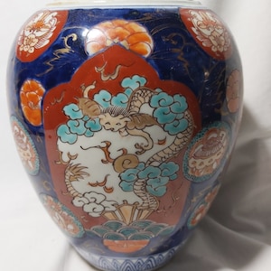 Antique Japanese Imari porcelain hand painted dragon Vase H22cm