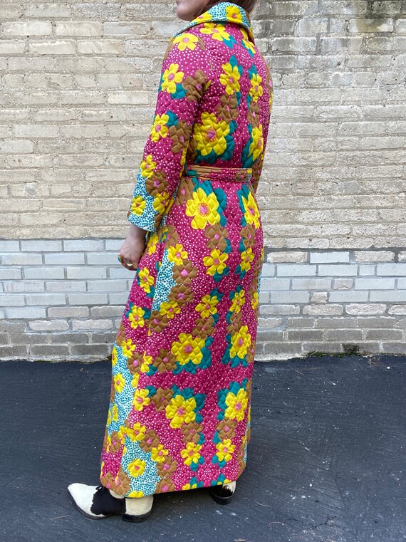 Floral 1960s/70s Vintage Quilted Maxi Robe - image 3