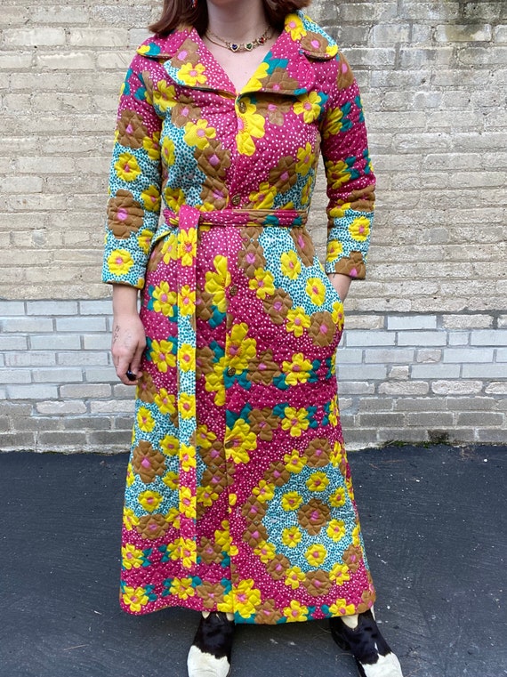 Floral 1960s/70s Vintage Quilted Maxi Robe - image 4