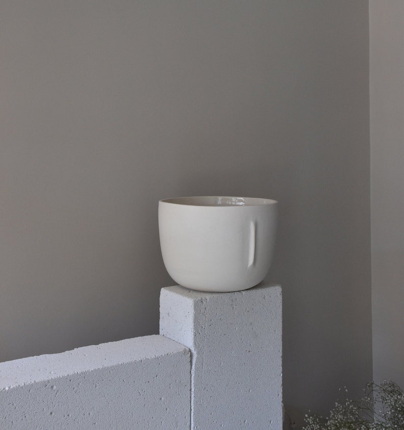 White Ceramic Planter // Ceramic Handmade Planter // Minimalist Pot // Simple and Modern Design // Bohemian Planter // Mothers Day Gift image 1