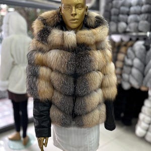Genuine Crystal Fox Fur Silver Fox Women&#39;s Luxury Hooded Fur Coat Jacket