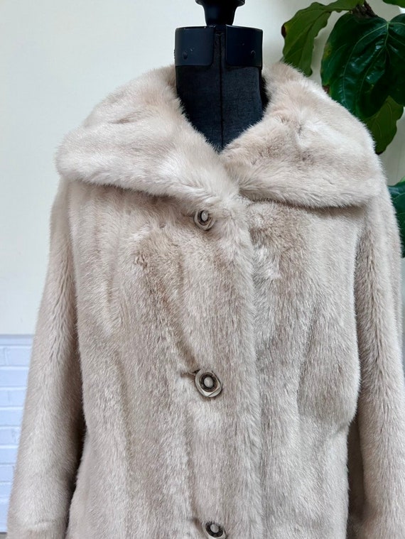 1970s Vintage Beige Faux Fur Coat/ Joseph R Harri… - image 3