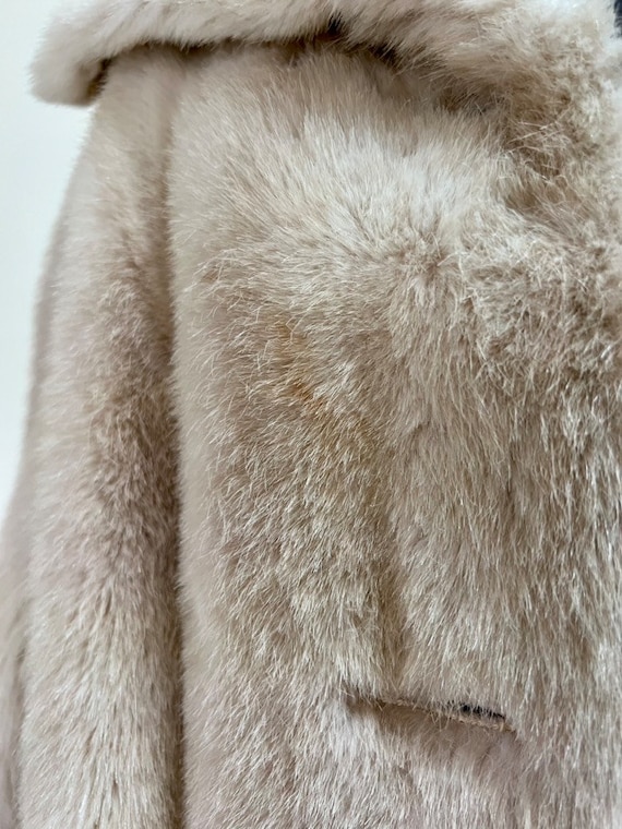 1970s Vintage Beige Faux Fur Coat/ Joseph R Harri… - image 7