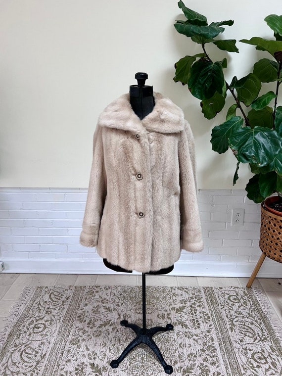 1970s Vintage Beige Faux Fur Coat/ Joseph R Harri… - image 2