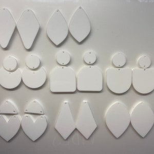 Hicarer 168 Pieces DIY Earrings Making Kit Includes Acrylic Transparent  Teardrop Earring Pendants Clear Acrylic Earring Blanks