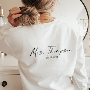 Braut Nachname Crewneck Pullover | Personalisierter Grafik Pullover | WIFEY Pullover | Hochzeitsdatum Crewneck | Brautparty Geschenk
