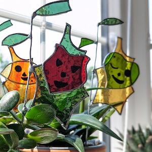 Handmade "The legend of Zelda Korok" stained glass planter stake