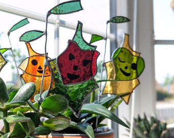 Handmade "The legend of Zelda Korok" stained glass planter stake