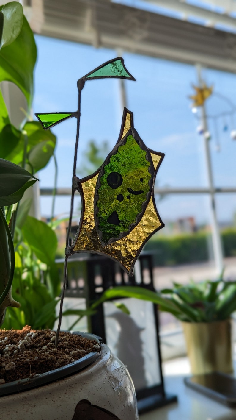 Handmade The legend of Zelda Korok stained glass planter stake image 5