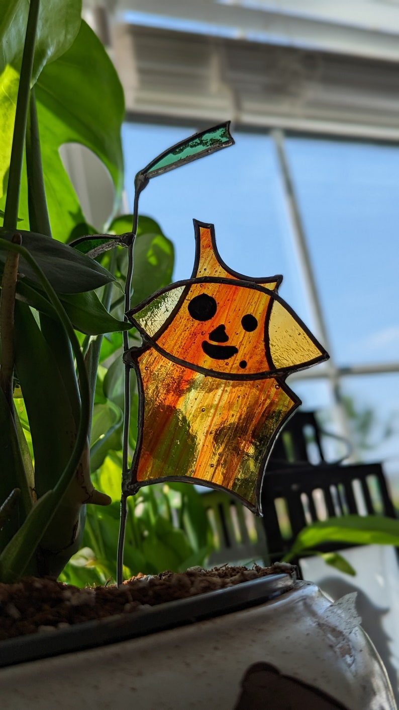 Handmade The legend of Zelda Korok stained glass planter stake image 4