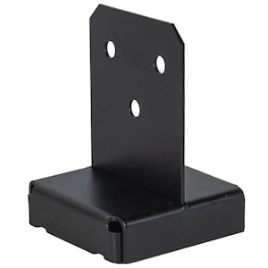 Könnte beinhalten: Schwarze Metall-Pfostenhalterung mit drei Löchern zum Befestigen eines Pfostens an einem Deck oder Zaun.